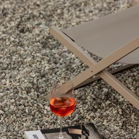 Lumora アパート カボス