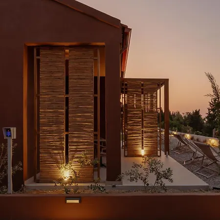 Lumora アパート カボス